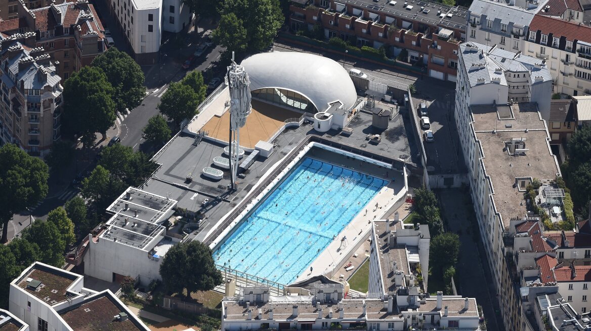 Παρίσι: Υπό επιτήρηση οι δημοτικές πισίνες έπειτα από καταγγελίες για ηδονοβλεψίες