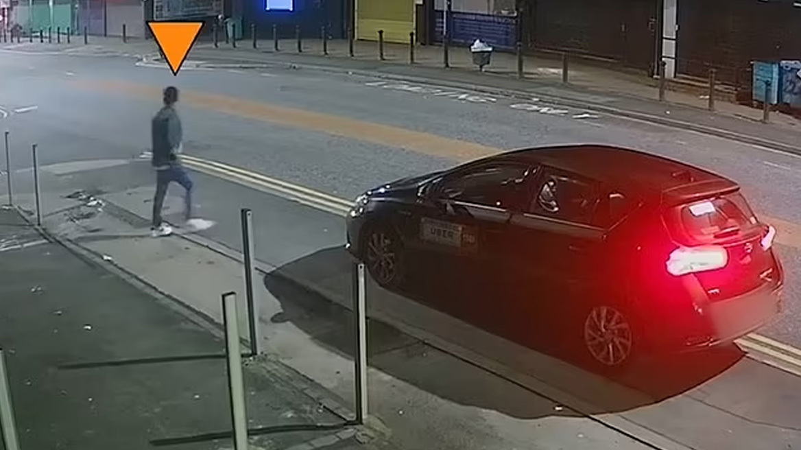 Η στιγμή που οδηγός ταξί στη Βρετανία καταδιώκει μεθυσμένη γυναίκα πριν τη βιάσει, δείτε βίντεο 