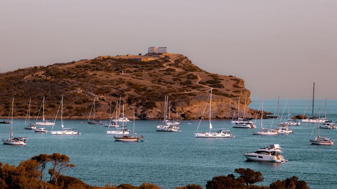 Φέτος, γιορτάστε το Πάσχα με αύρα Αιγαίου και φόντο την αιωνιότητα