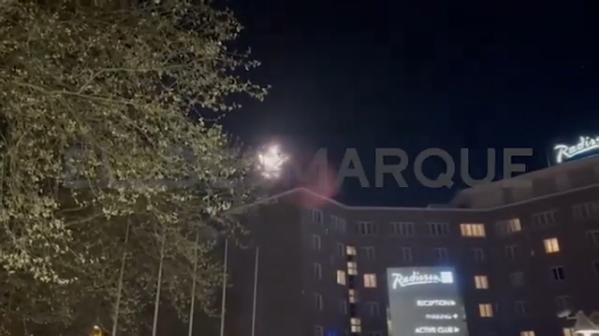 Βεγγαλικά και κροτίδες στο ξενοδοχείο της Μπαρτσελόνα πριν τη μάχη με την Ντόρτμουντ