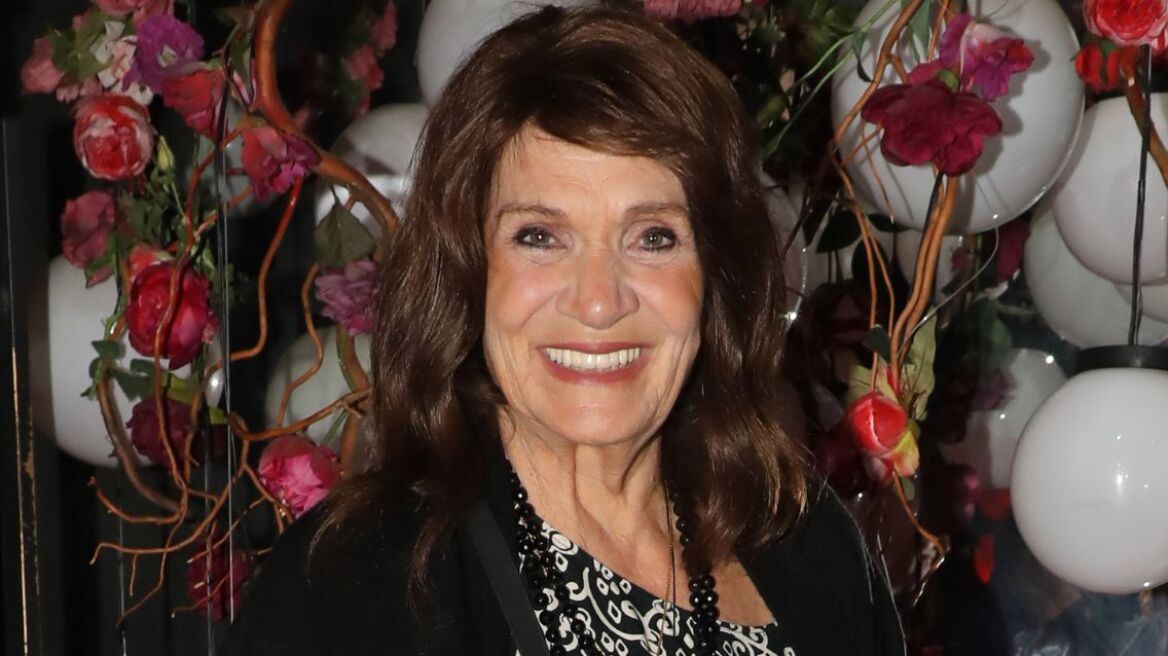 Ελπίδα: Κάθε χρόνο έστελνα 2-3 τραγούδια στη Eurovision, αλλά ποτέ δεν περνούσα γιατί δεν είχα μέσον