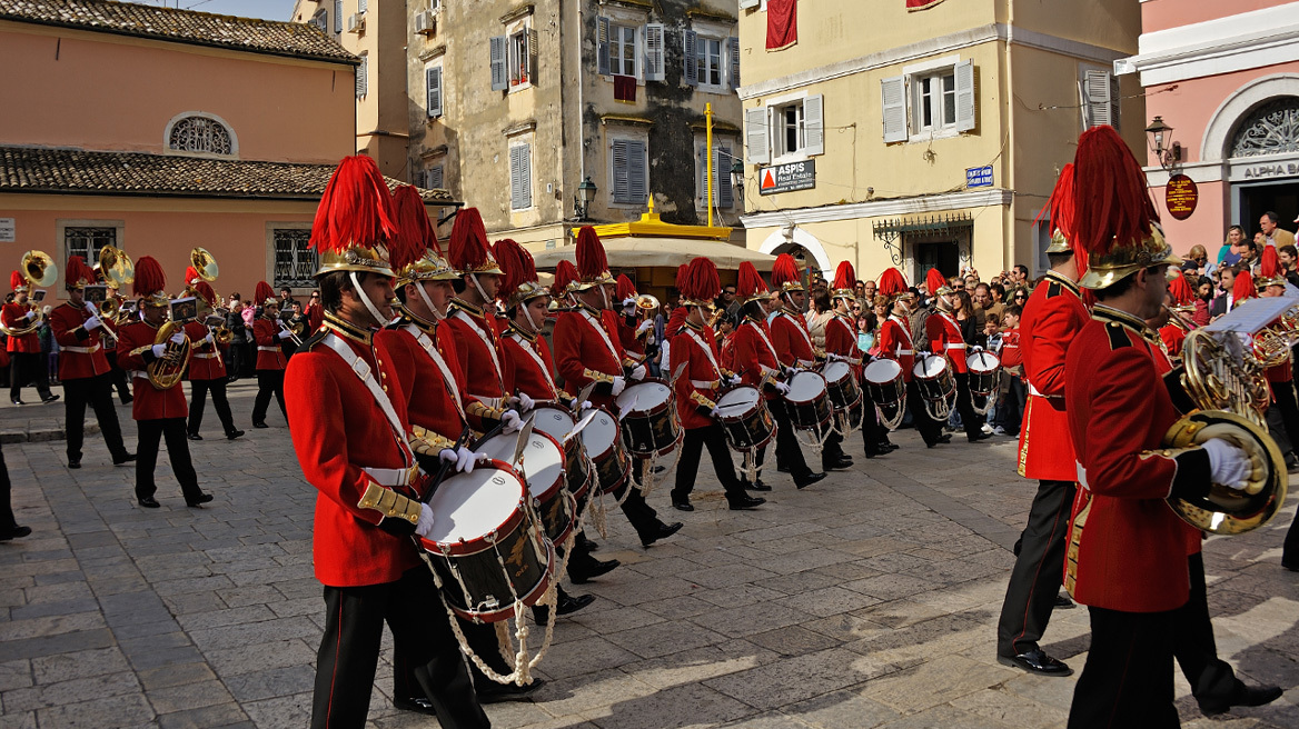 Πάσχα... σαν καλοκαίρι: Πού θα «χτυπήσει» 30άρια ο υδράργυρος μέχρι την Κυριακή