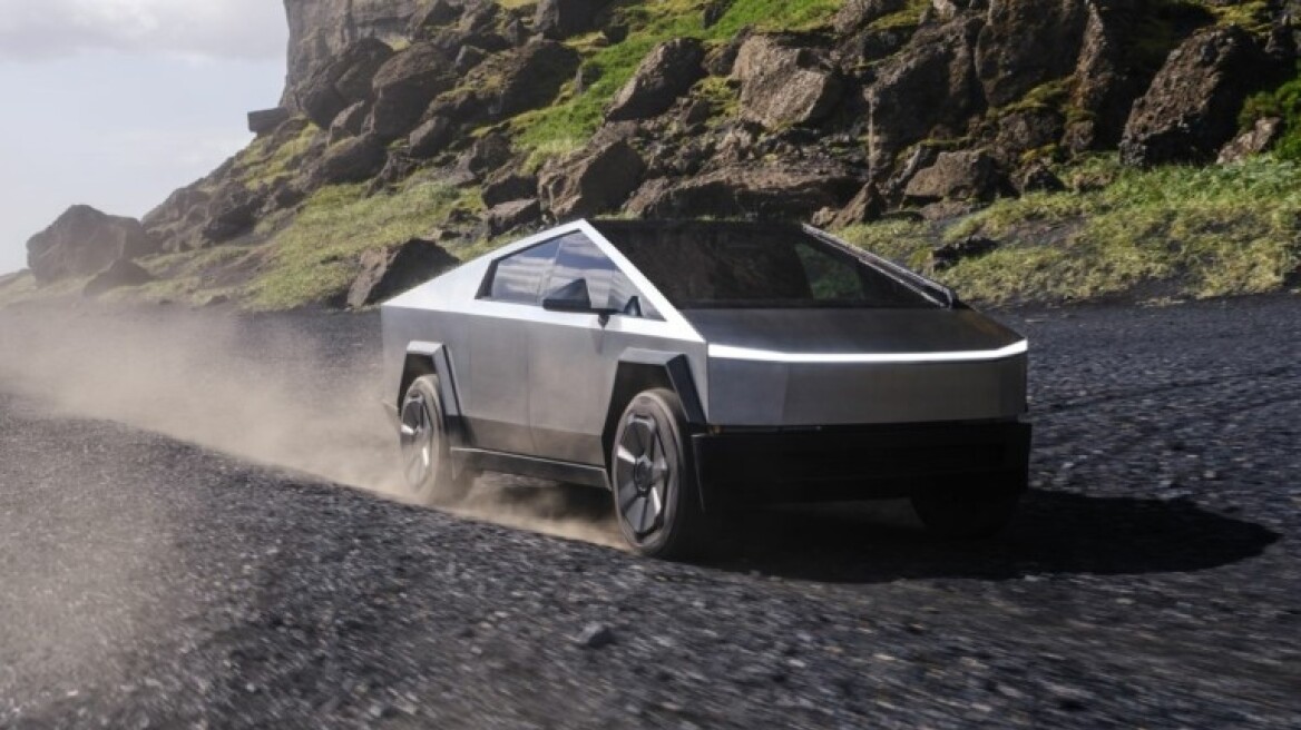 Τι τρέχει με τις παραδόσεις του Tesla Cybertruck;