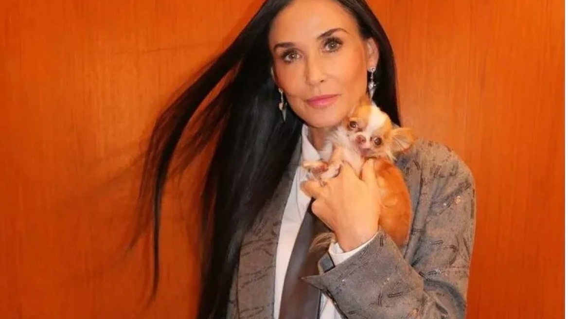 Ντέμι Μουρ: Τα συγχαρητήρια και τα αρνητικά σχόλια για τη φωτογραφία της στη λίστα TIME με τους πιο επιδραστικούς ανθρώπους