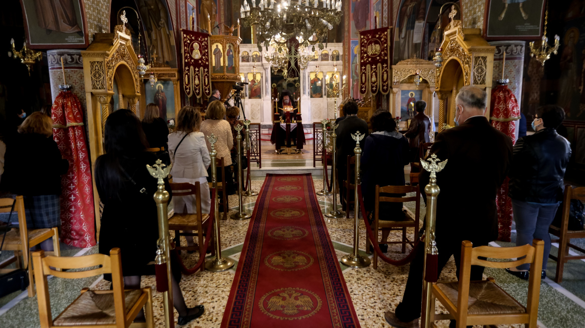 Μεγάλη Πέμπτη: H ακολουθία των Παθών, η Σταύρωση και τα Δώδεκα Ευαγγέλια