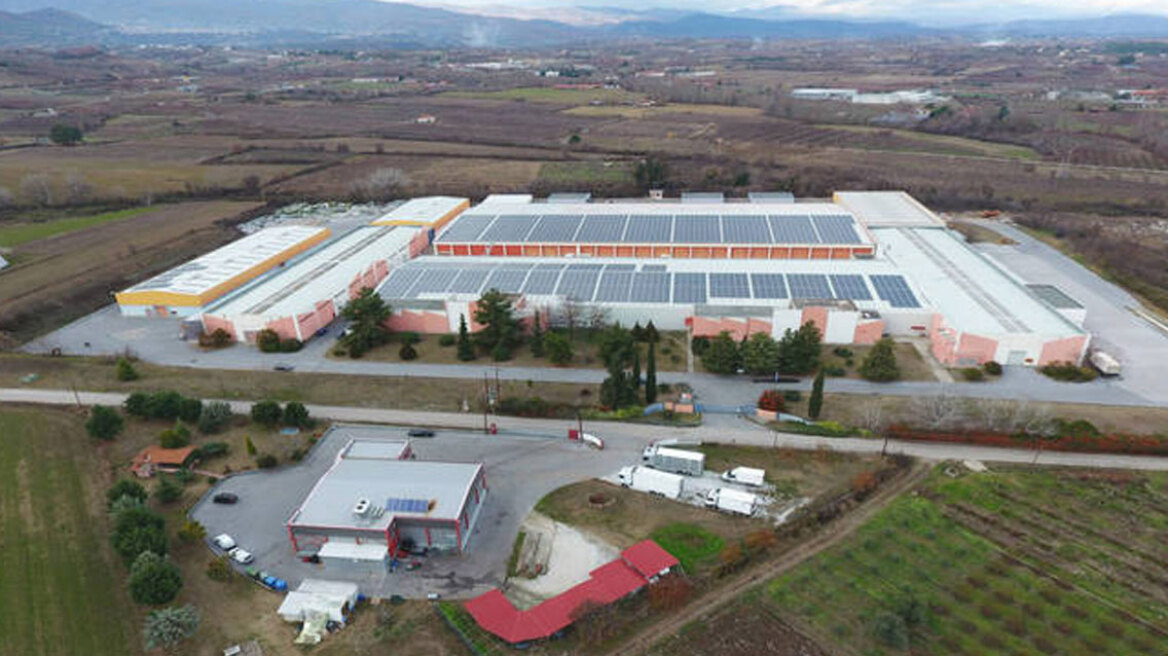 «Βαρβαρέσος»: Οδεύει προς το σφυρί η ιστορική νηματουργία (pics)