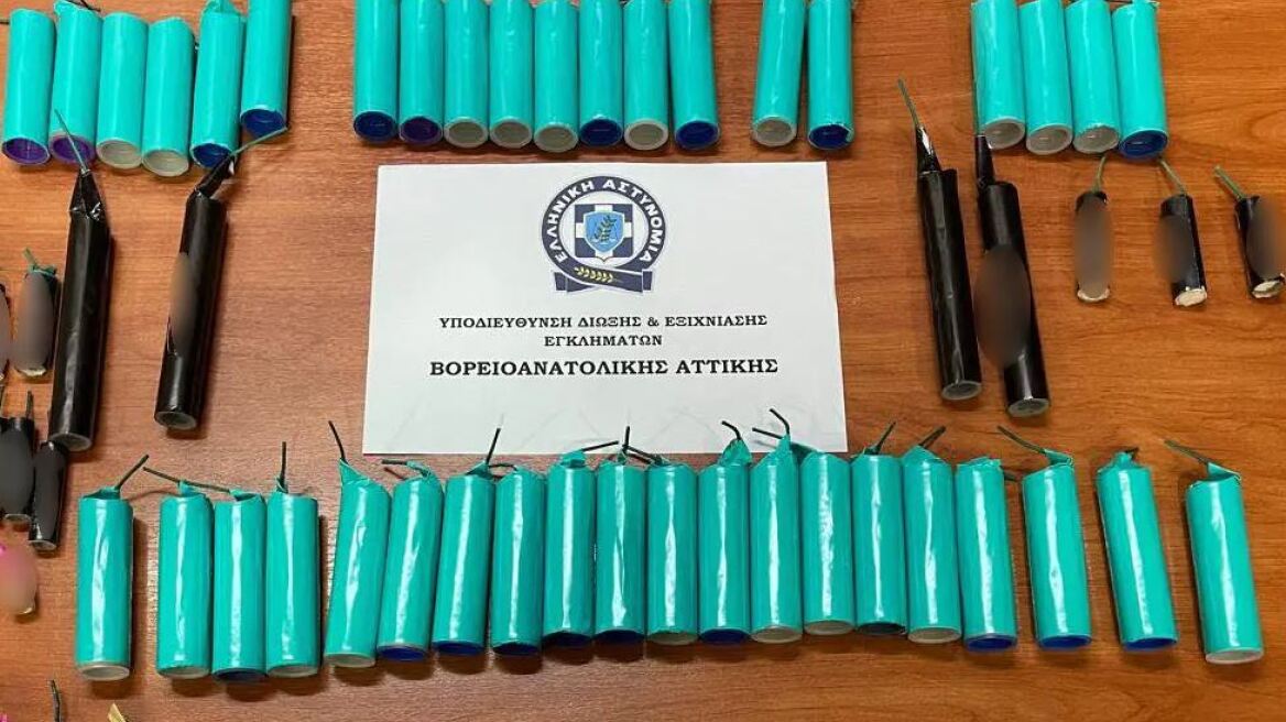 Ανήλικοι πουλούσαν κροτίδες μέσω social media - Πώς τους συνέλαβαν αστυνομικοί στο κέντρο της Αθήνας