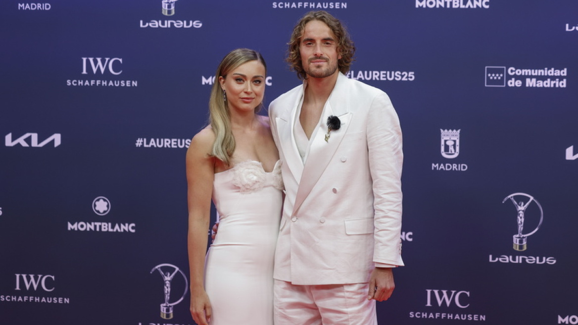 Τσιτσιπάς και Μπαντόσα «τσακώνονται» για το αν θα παντρευτούν στην Ελλάδα ή στην Ισπανία - Δείτε βίντεο