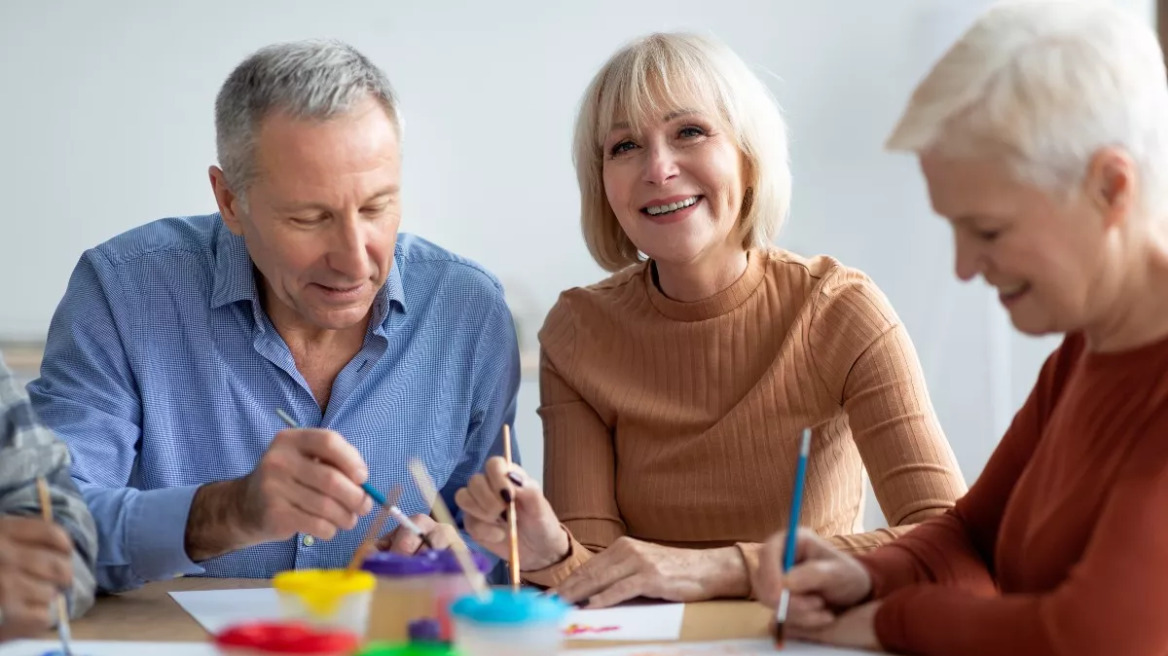 Οι δραστηριότητες που μειώνουν τον κίνδυνο άγχους και κατάθλιψης στους 60χρονους