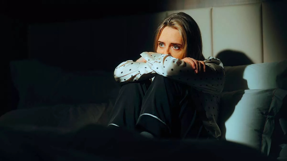 Θλίψη και αίσθημα κενού: Τι είναι το σύνδρομο της «άδειας ζωής» και πώς θα το διαχειριστούμε