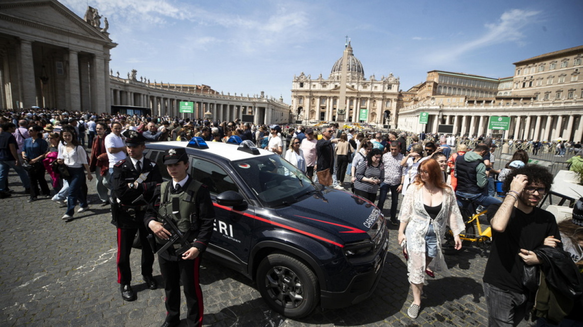 Έκτακτα μέτρα για την κηδεία του Πάπα στην Ιταλία: Επί ποδός αστυνομία, στρατός και δύτες