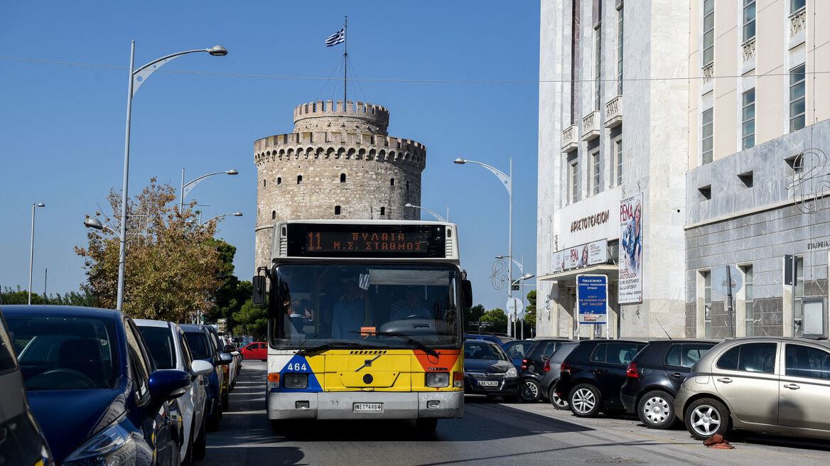 Συνελήφθη 29χρονος στη Θεσσαλονίκη - Αυνανίστηκε μπροστά σε επιβάτες μέσα σε λεωφορείο