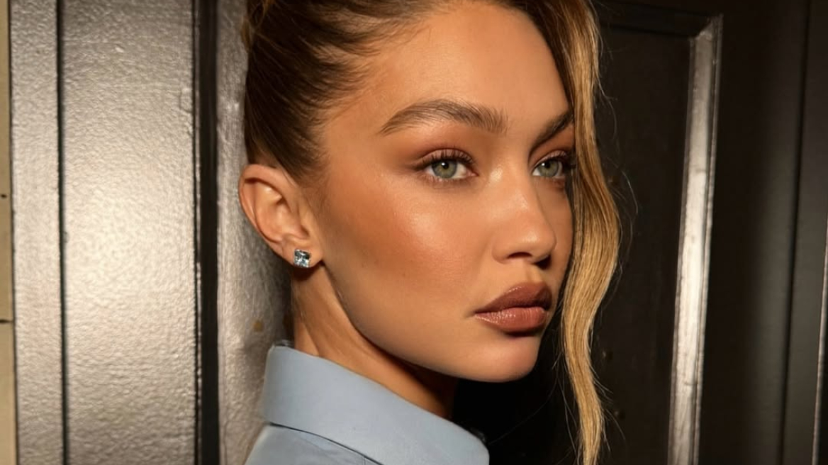 The Tendy: Το εύκολο τρικ από τα 90s που αναβαθμίζει κάθε χτένισμα