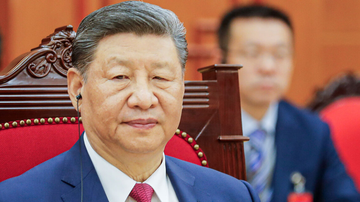 Βήμα πίσω και από την Κίνα στον πόλεμο των δασμών με τις ΗΠΑ: Εξετάζει αναβολή της επιβάρυνσης 125% σε ορισμένα προϊόντα