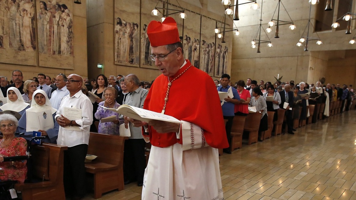 Καρδινάλιος που κατηγορήθηκε για «κουκούλωμα» σεξουαλικής κακοποίησης παιδιών από ιερείς ένας από τους 9 που θα κλείσουν το φέρετρο του Πάπα Φραγκίσκου