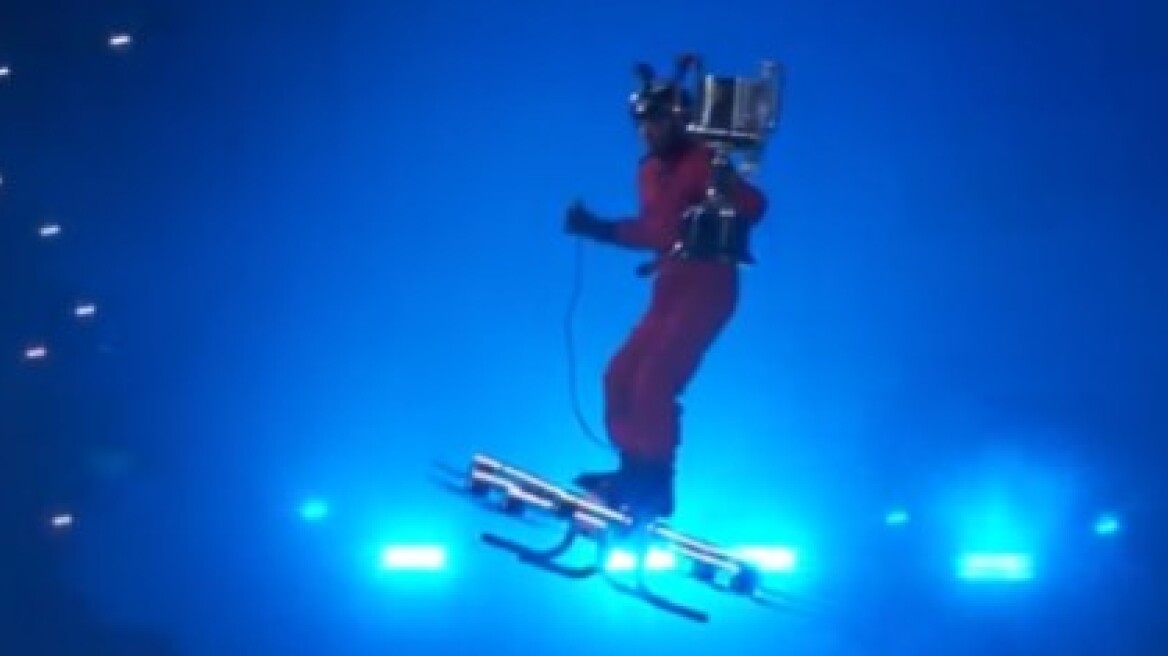 Τελικός Κυπέλλου Ισπανίας: Ο απίστευτός τρόπος που κατέβηκε το τρόπαιο στον αγωνιστικό χώρο - Βίντεο