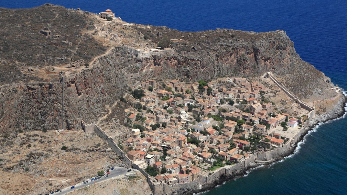 Ελένη Γλύκατζη - Αρβελέρ: Το υπό κατασκευή έργο του τελεφερίκ στη Μονεμβασία βρίσκεται στην καρδιά του δημοκρατικού πολιτεύματος