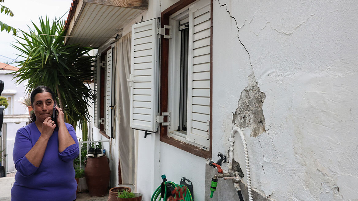 Βούτες: Εκκενώνονται σπίτια – Λέκκας: «Η περιοχή θα κηρυχθεί σε κατάσταση έκτακτης ανάγκης»