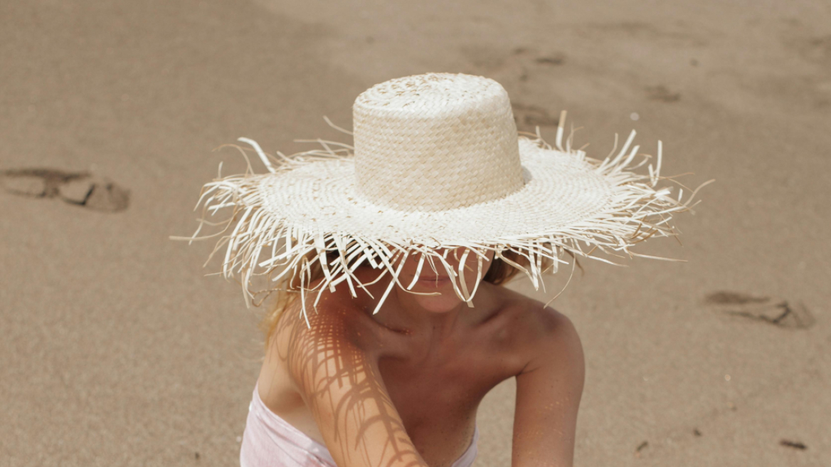 Τελικά τι σημαίνουν όλες αυτές οι ενδείξεις στις συσκευασίες των αντηλιακών;