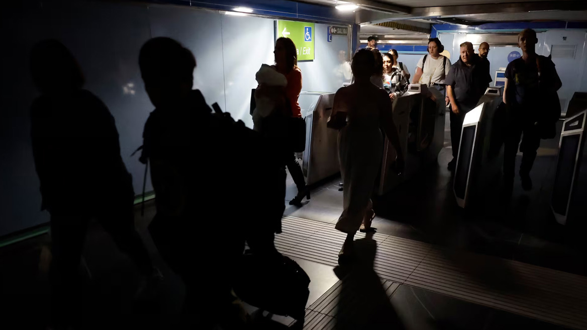 Η κυβέρνηση της Ισπανίας και το Ανώτατο Δικαστήριο ξεκινούν έρευνες για τα αίτια του μπλακ άουτ