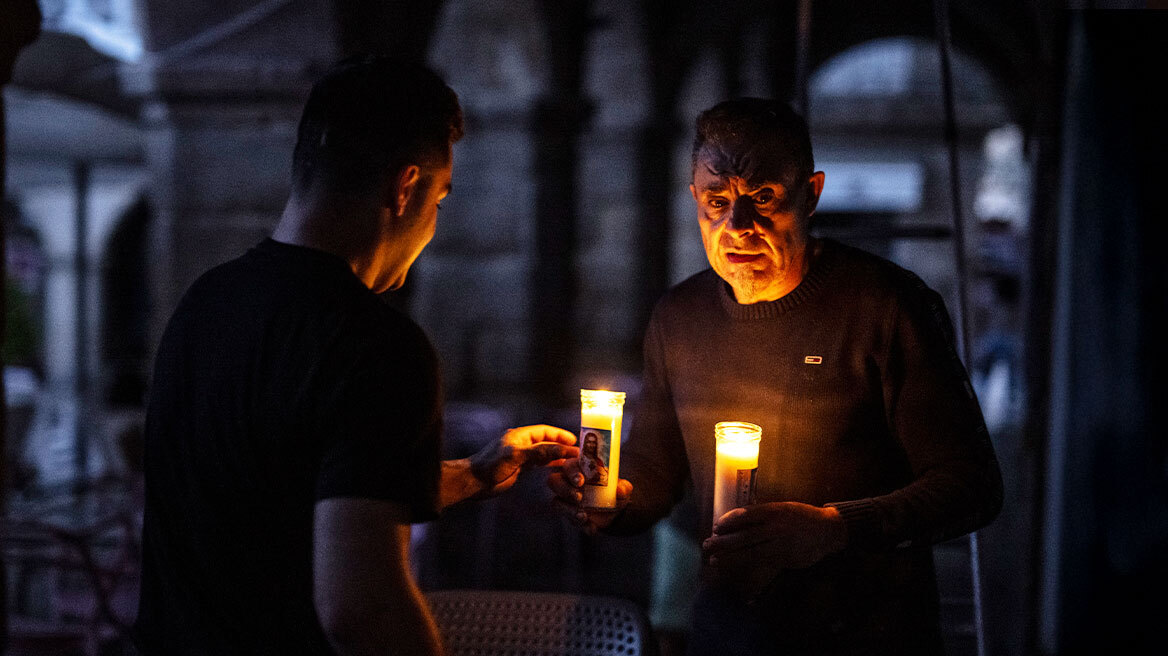 Φωτοβολταϊκά, χάκερς ή κάτι άλλο; Η Ισπανία αναζητά -αλλά δεν βρίσκει- απαντήσεις για το μπλακάουτ