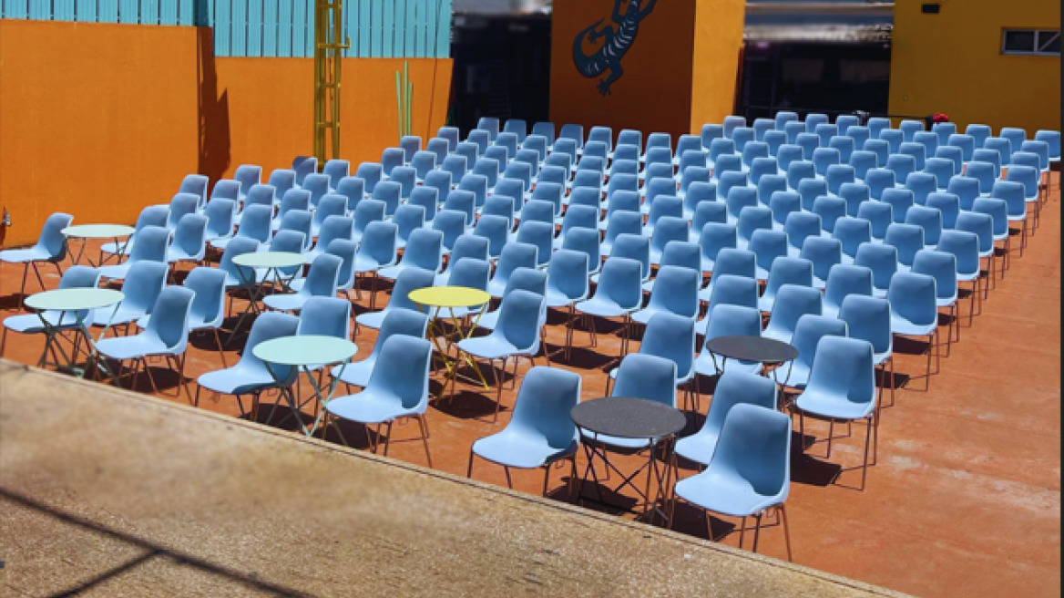 Θέατρο Λαμπέτη: Καλοκαιρινές θεατρικές παραστάσεις και συναυλίες στην ανανεωμένη ταράτσα του