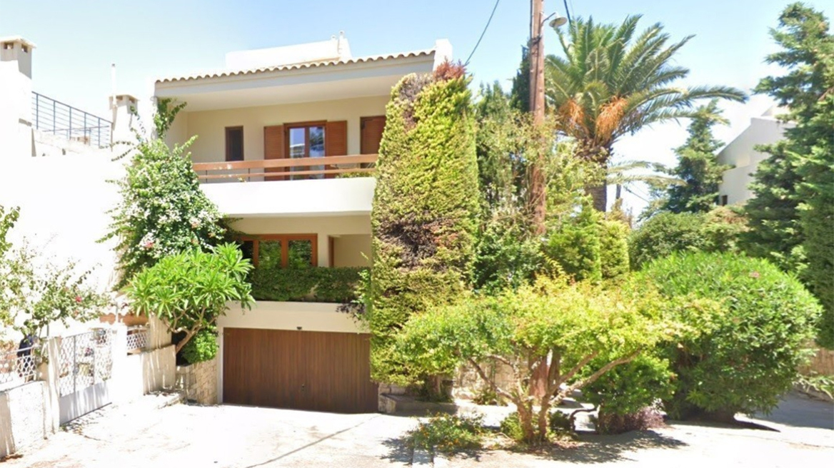 Πλειστηριασμοί: Οι βίλες στη Μύκονο, η μεζονέτα των Καρούζων και το «χρυσό» οικόπεδο στη Βούλα