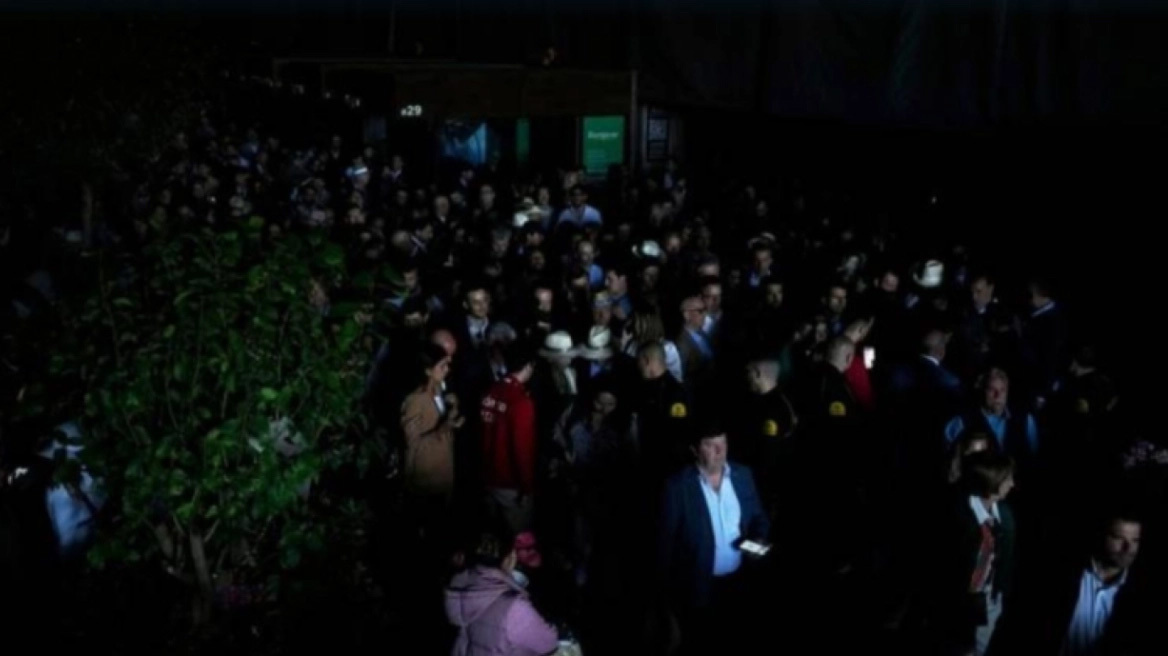 Το τρομερό βίντεο από το black out στην Ισπανία: Πώς θα περνούσε ο κόσμος τον χρόνο του χωρίς ρεύμα;