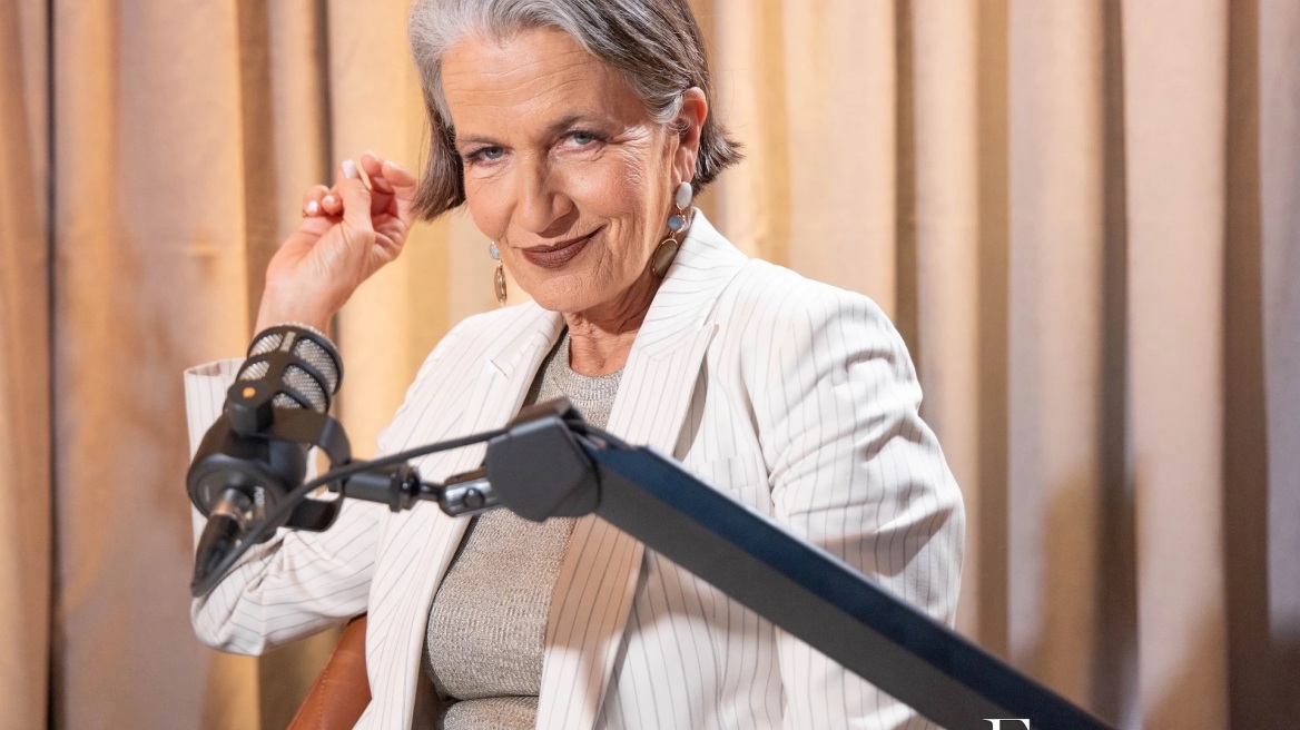 Λουκία Παπαδάκη: «Το να μεγαλώνει μια μητέρα μόνη το παιδί της μοιάζει ακατόρθωτο»