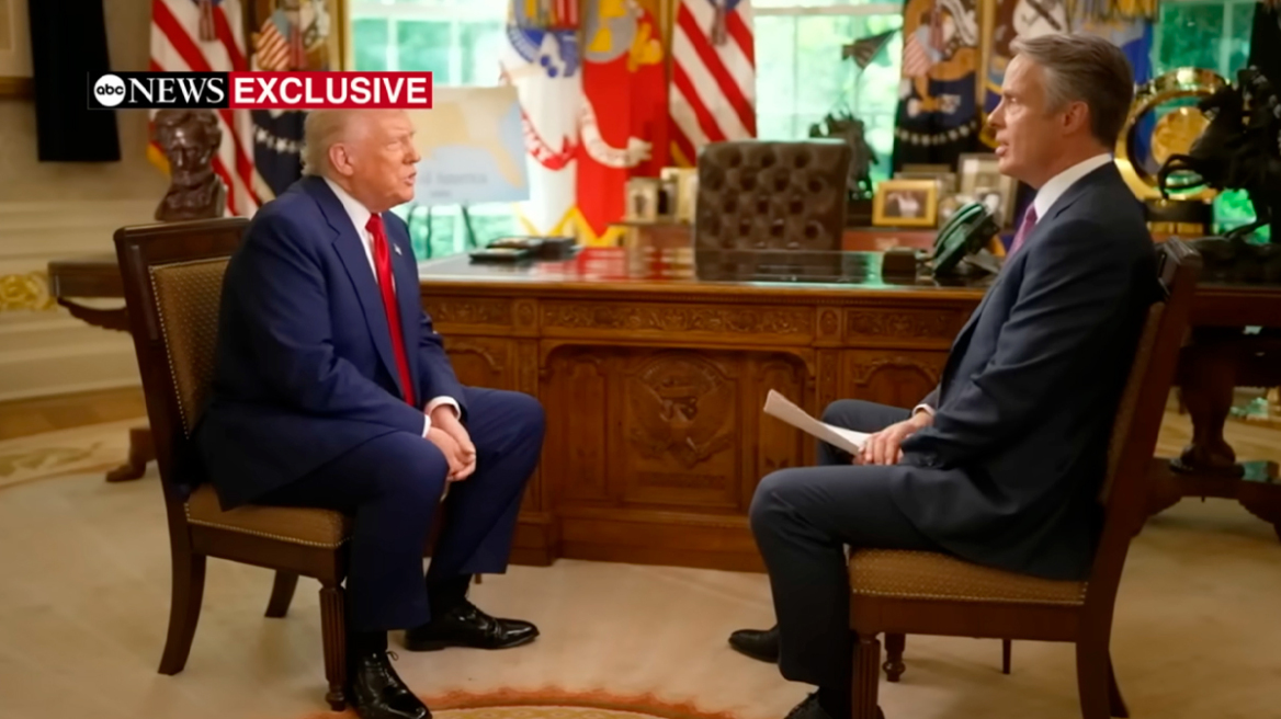 Ένταση στη συνέντευξη του Τραμπ με δημοσιογράφο του ABC: «Δεν σε είχα καν ακουστά, αλλά δεν είσαι και πολύ ευγενικός»