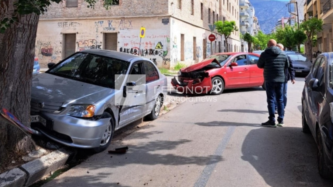 Βόλος: Αυτοκίνητο έπεσε σε δέντρο μετά από σύγκρουση με άλλο ΙΧ – Κινδύνευσε πεζή