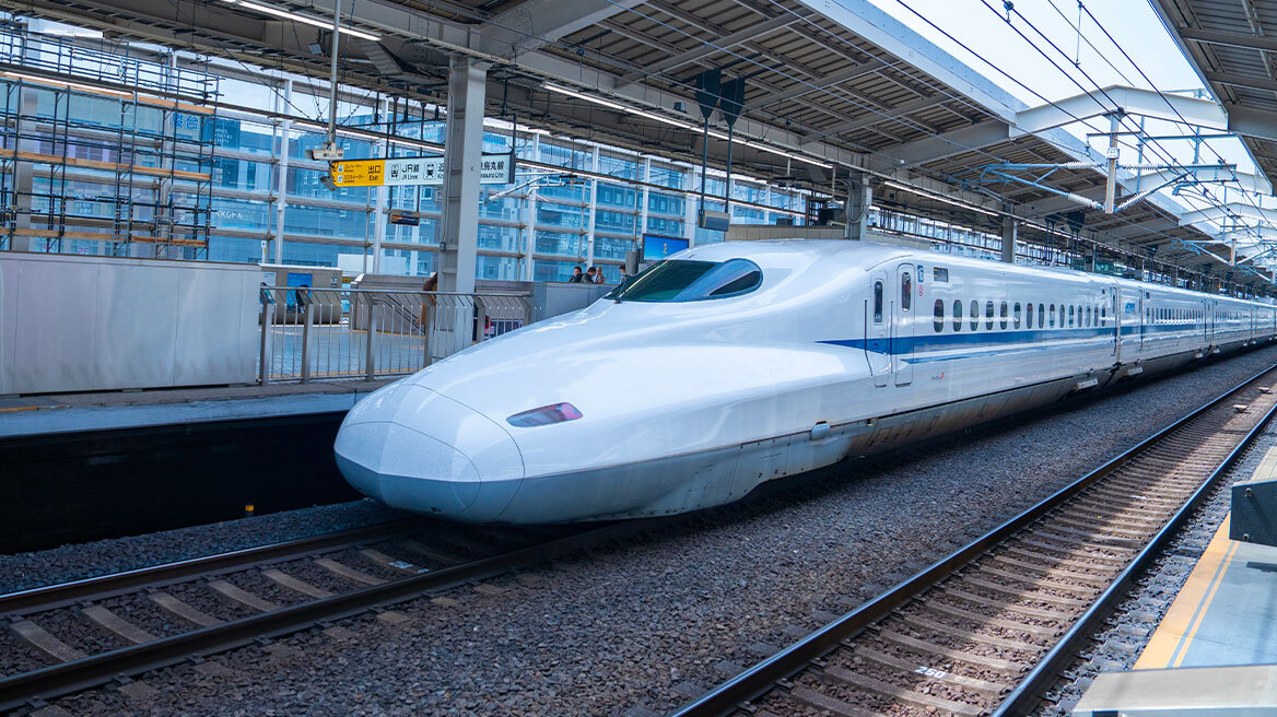 Φίδι προκάλεσε διακοπή της κυκλοφορίας στα υπερσύγχρονα τρένα της Ιαπωνίας - Ουρές από κόσμο στα εκδοτήρια