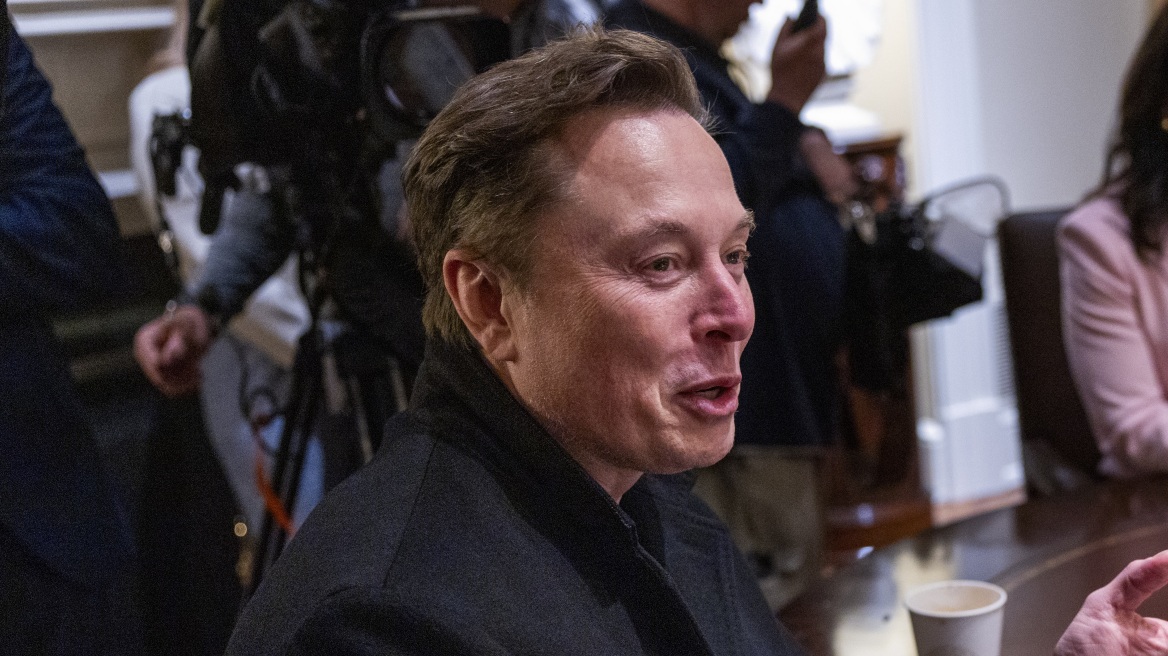 Η Tesla διαψεύδει σενάρια απομάκρυνσης του Έλον Μασκ – «Πλήρης εμπιστοσύνη» από το διοικητικό συμβούλιο