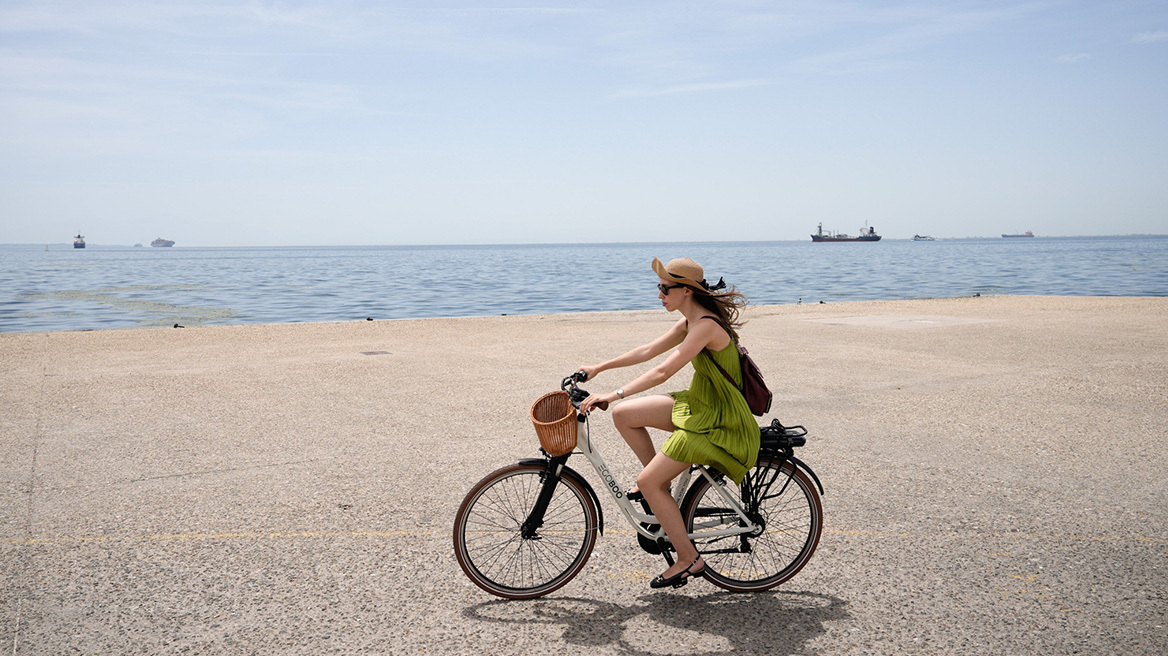 Ανεβαίνει ο υδράργυρος σε όλη τη χώρα - Σε ποιες περιοχές προβλέπεται η υψηλότερη θερμοκρασία