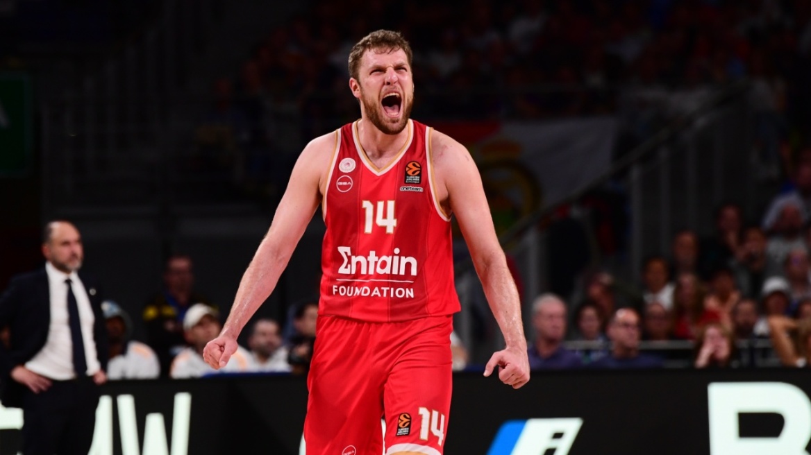 Βεζένκοβ: «Δεν έχουμε καταφέρει τίποτα ακόμη, πάμε να το κερδίσουμε» 