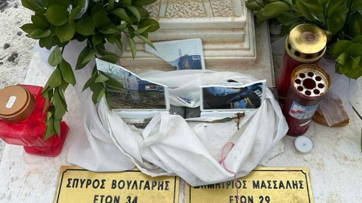 Το ξέσπασμα της μητέρας του μηχανοδηγού της εμπορικής αμαξοστοιχίας στα Τέμπη: Κανένας δεν μας ζήτησε συγγνώμη για τα περί παράνομου φορτίου