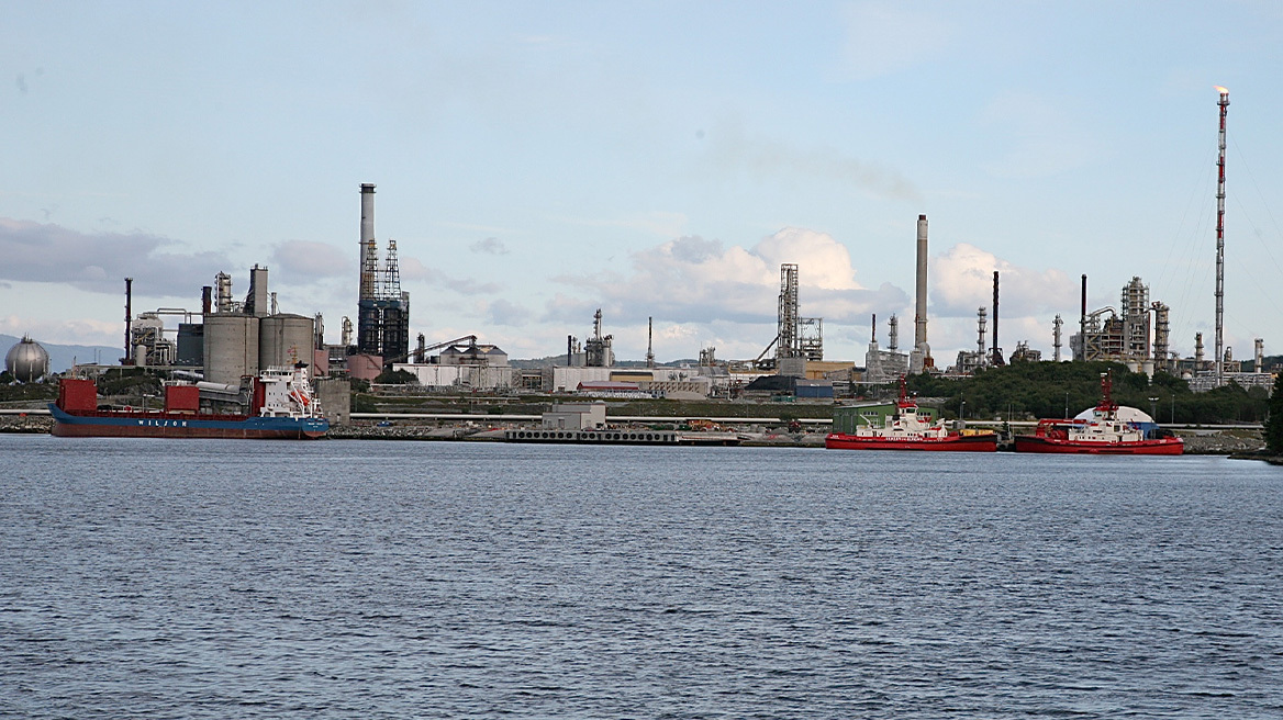 Φωτιά ξέσπασε στο διυλιστήριο πετρελαίου Mongstad στη Νορβηγία  - Δεν υπάρχουν αναφορές για τραυματίες