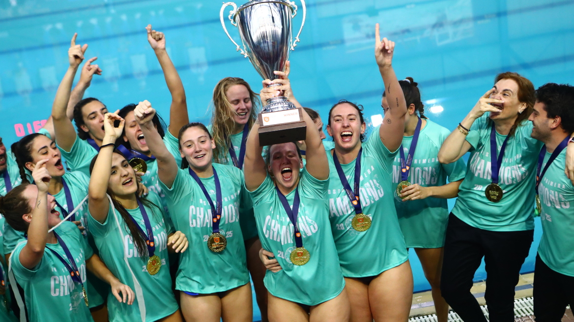  Η Σαντ Αντρέου νέα πρωταθλήτρια Ευρώπης στο πόλο γυναικών, «εκθρόνισε» 9-8 την Σαμπαντέλ με γκολ στα 2'' πριν το φινάλε - Βίντεο