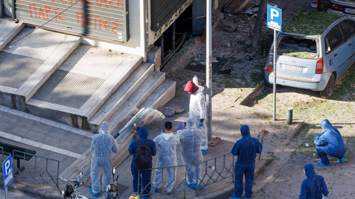 Μυστήριο με το κίνητρο της 38χρονης που σκοτώθηκε στην έκρηξη στη Θεσσαλονίκη: Ερευνάται η ληστεία, λέει η Δημογλίδου