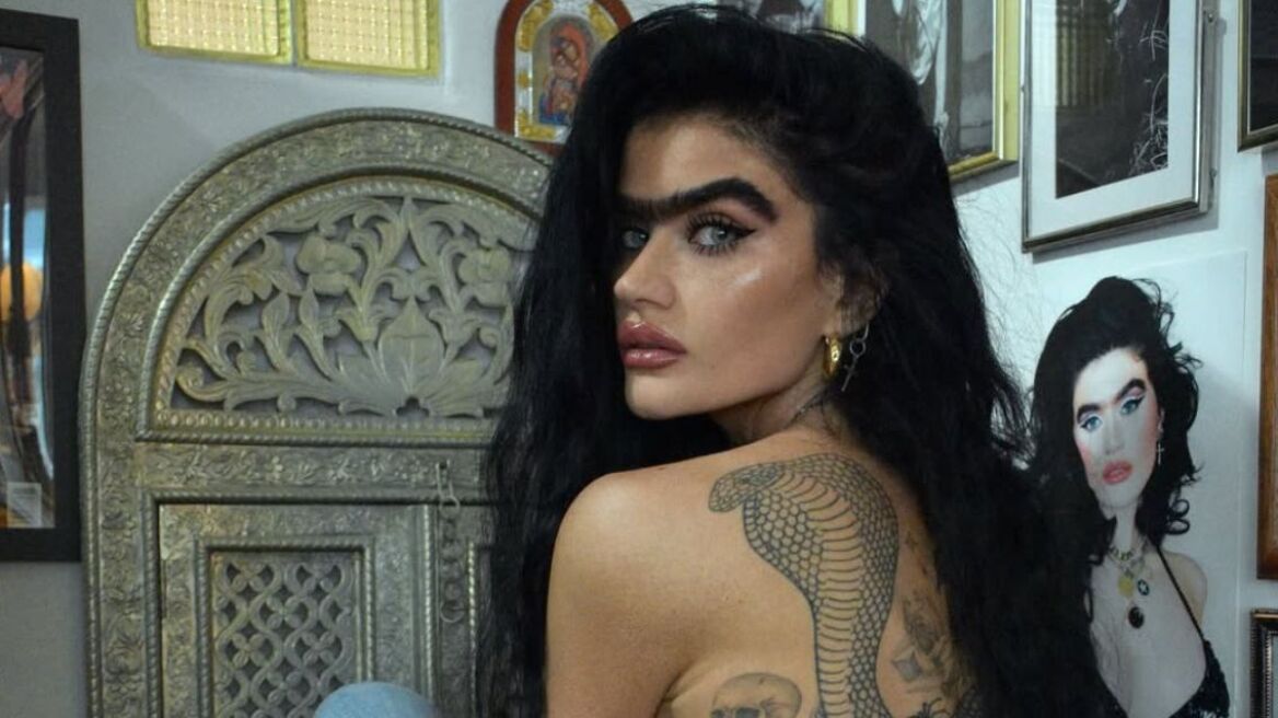 Η Σοφία Χατζηπαντελή ποζάρει χωρίς μπλούζα στο Instagram - Δείτε φωτογραφία