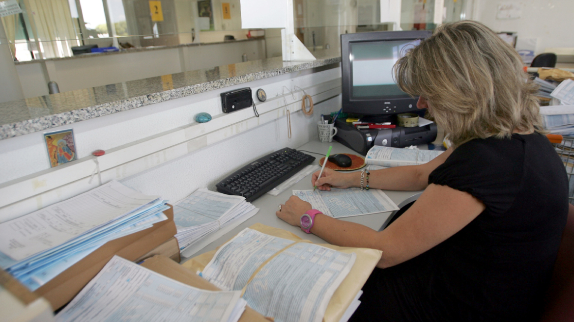 Αλλάζει το πειθαρχικό πλαίσιο στο Δημόσιο: Απόλυση και για άρνηση αξιολόγησης - Πώς θα αντιμετωπιστούν οι καθυστερήσεις