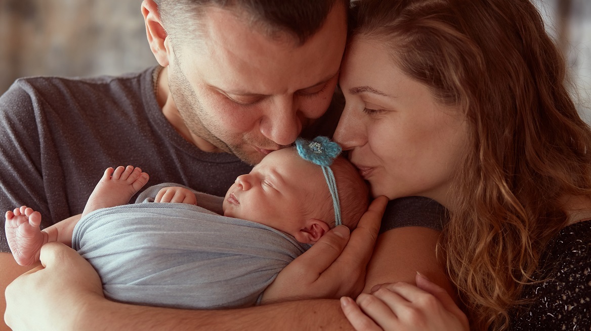 Το όνειρο της οικογένειας σε κρίση: Υπογεννητικότητα, υπογονιμότητα και οι σύγχρονες λύσεις που αλλάζουν τα δεδομένα