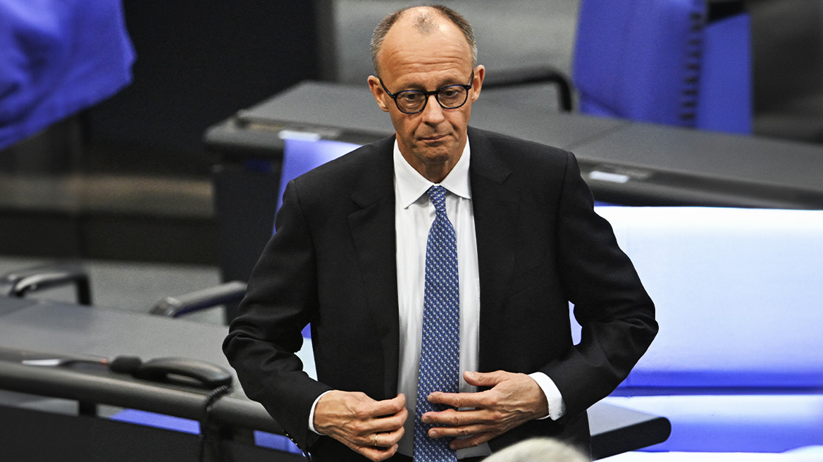 Με το... αριστερό ξεκινάει η θητεία Μερτς στην καγκελαρία