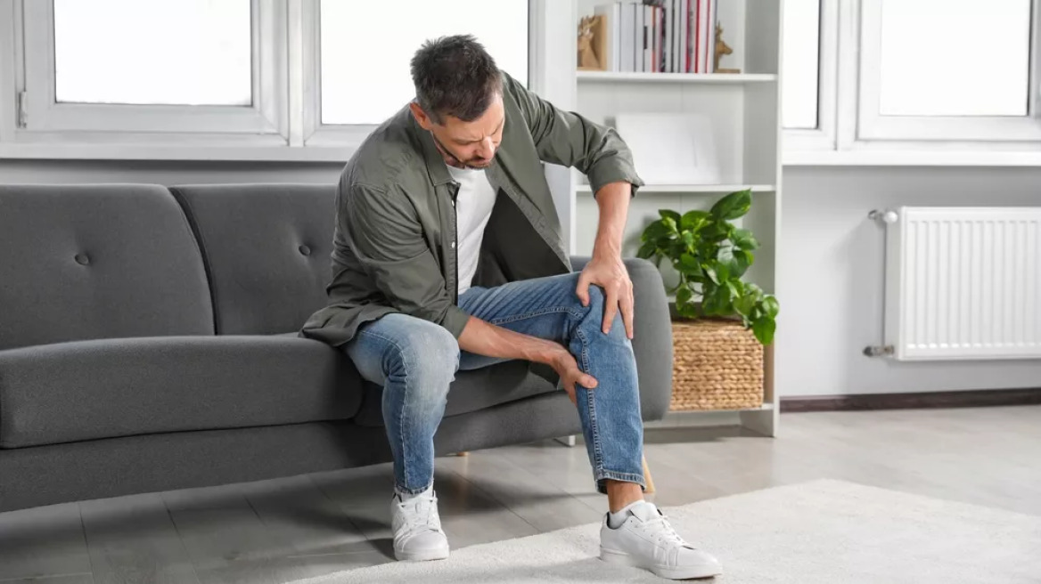 Γιατί πονάω στο πόδι όταν περπατάω; Ο ορθοπεδικός απαντά – Προτείνει 2 ελάχιστα επεμβατικές μεθόδους θεραπείας