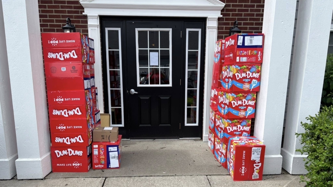 ΗΠΑ: 8χρονος από το Κεντάκι αγόρασε από το κινητό της μαμάς του 70.000 γλειφιτζούρια