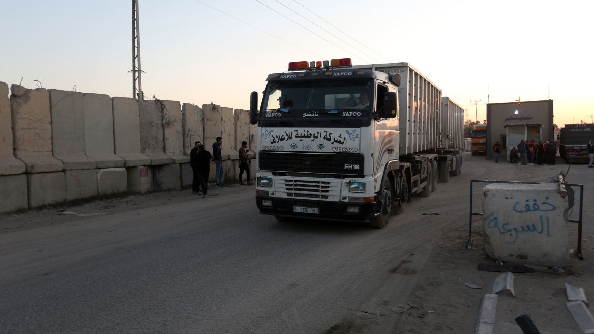 Γάζα: Σχεδόν 8 στα 10 οχήματα της πολιτικής προστασίας είναι ακινητοποιημένα λόγω έλλειψης καυσίμων
