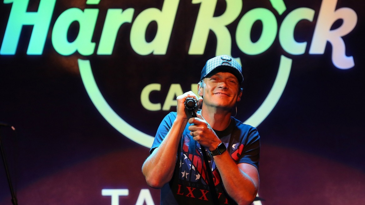 Ο frontman των 3 Doors Down μοιράστηκε τη διάγνωσή του με καρκίνο στο τέταρτο στάδιο: «Τα νέα δεν είναι καλά» (βίντεο)
