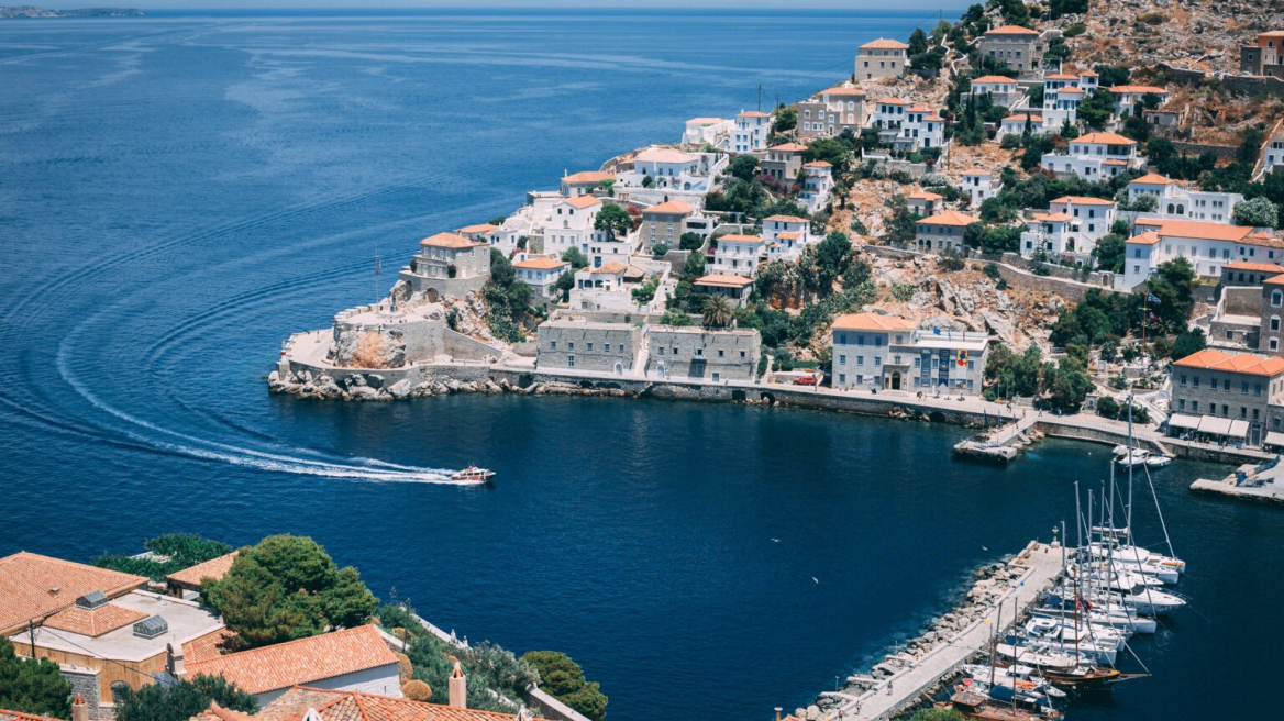 3 νησιά κοντά στην Αθήνα για τα επόμενα Σαββατοκύριακα