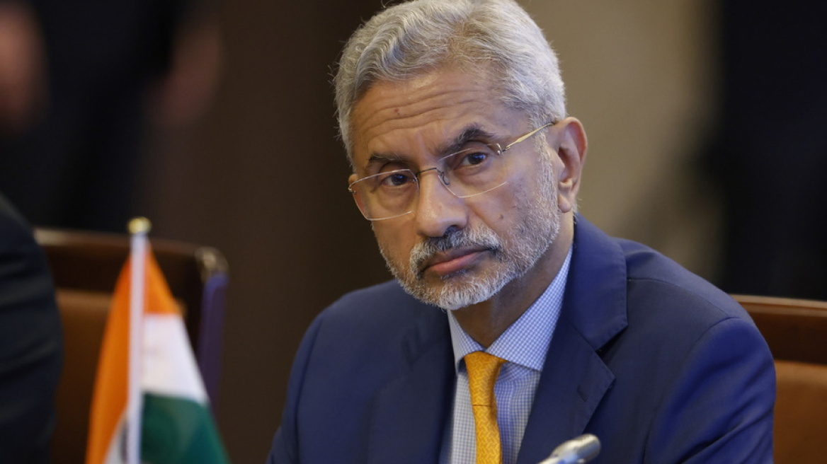 Τυχόν επίθεση του Πακιστάν θα προκαλέσει «πολύ σθεναρή απάντηση» προειδοποιεί ο Ινδός ΥΠΕΞ