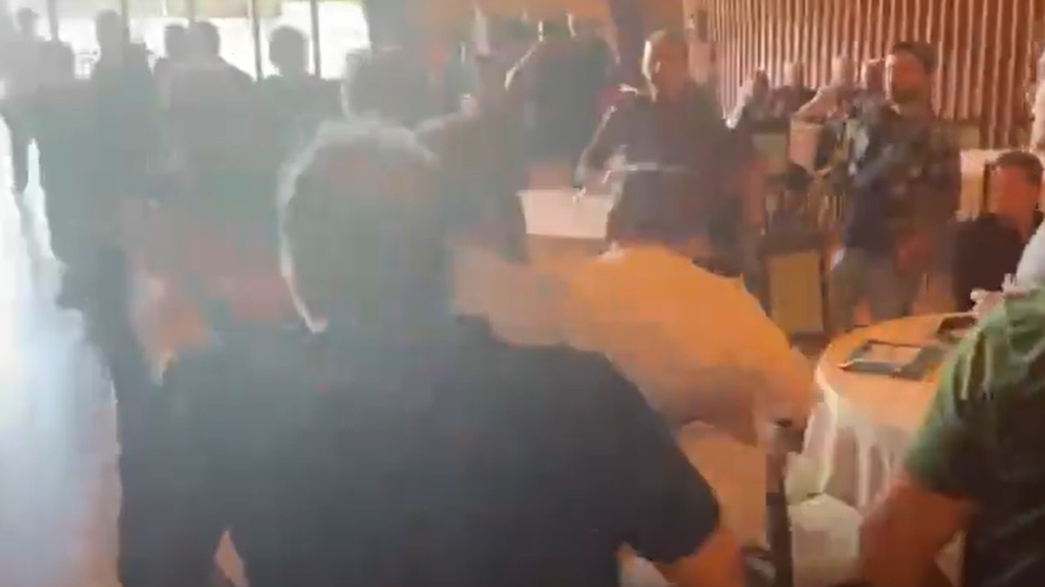 Κοζάνη: Πιάστηκαν στα χέρια στο συνέδριο του Εργατικού Κέντρου Κοζάνης #shortsvideo